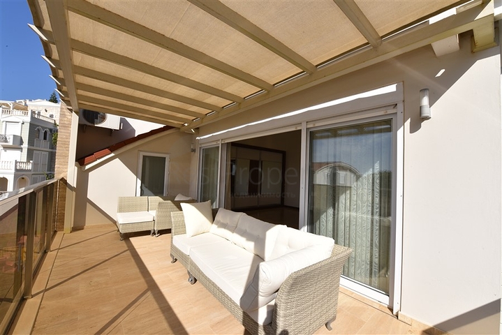 Geräumiges 3+1 Penthouse im Stadtteil Konakly