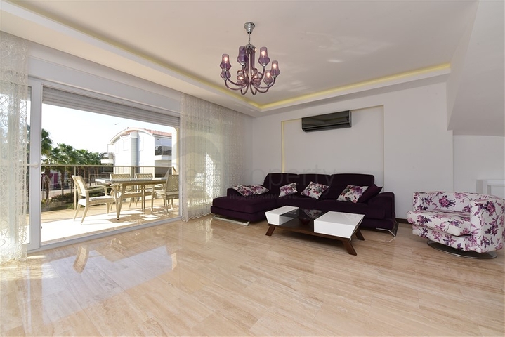 Geräumiges 3+1 Penthouse im Stadtteil Konakly