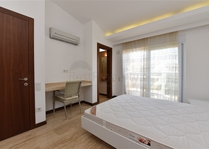 Geräumiges 3+1 Penthouse im Stadtteil Konakly