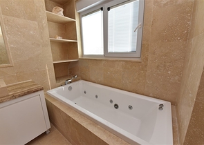 Geräumiges 3+1 Penthouse im Stadtteil Konakly