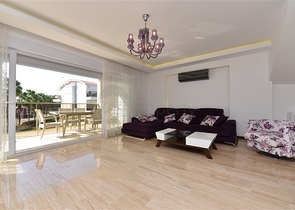 Geräumiges 3+1 Penthouse im Stadtteil Konakly