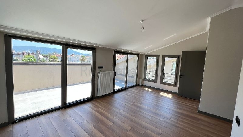 Villa mit 3+1 Grundrissen in Fethiye