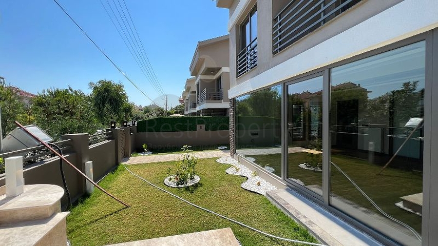 Villa mit 3+1 Grundrissen in Fethiye
