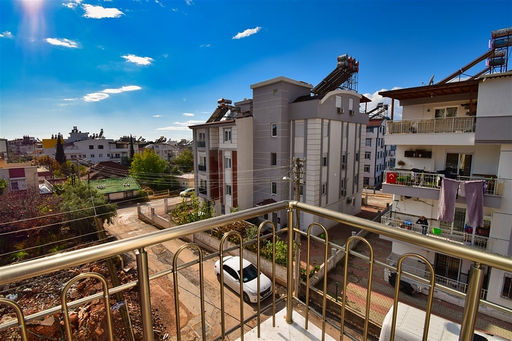 Wohnung mit 3+1 Doppelhaushälfte im Stadtteil Kepez - Antalya