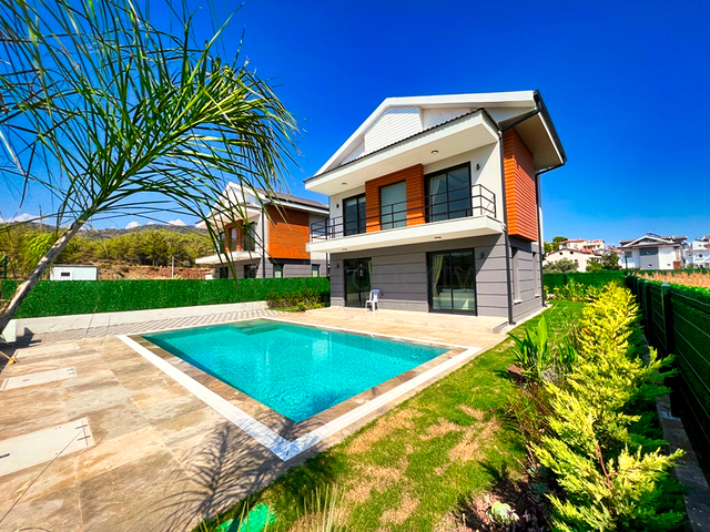 Villa mit 3+1 Grundrissen in Fethiye 