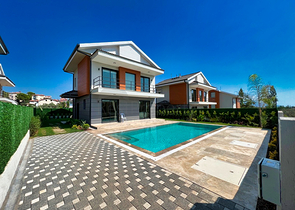 Villa mit 3+1 Grundrissen in Fethiye 