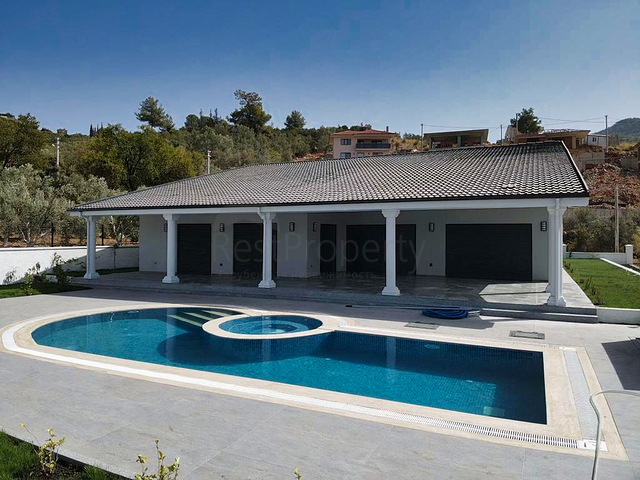 Villa mit 3+1 Grundrissen in Fethiye