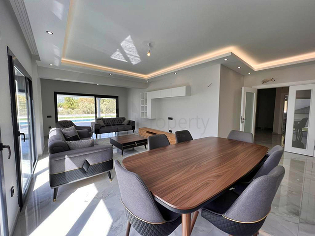 Villa mit 3+1 Grundrissen in Fethiye