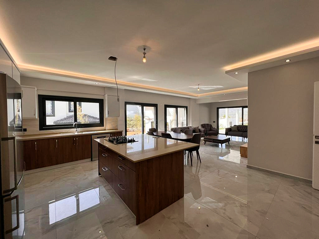 Villa mit 3+1 Grundrissen in Fethiye