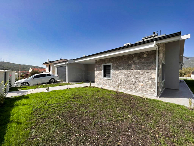 Villa mit 3+1 Grundrissen in Fethiye