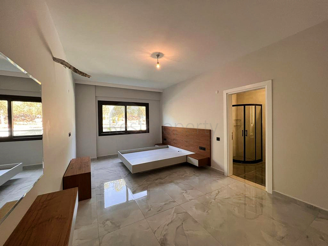 Villa mit 3+1 Grundrissen in Fethiye