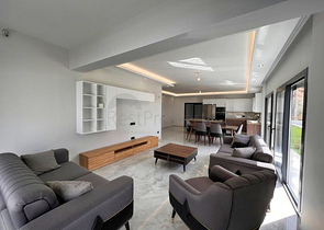 Villa mit 3+1 Grundrissen in Fethiye