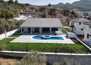 Villa mit 3+1 Grundrissen in Fethiye