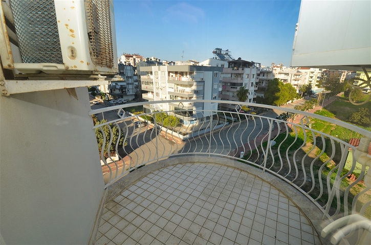 2+1 Wohnung im Stadtteil Lara - Antalya