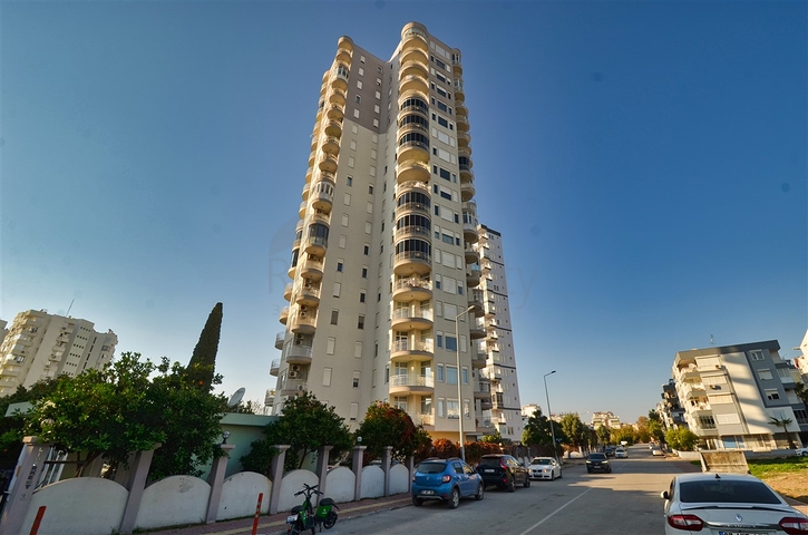 2+1 Wohnung im Stadtteil Lara - Antalya