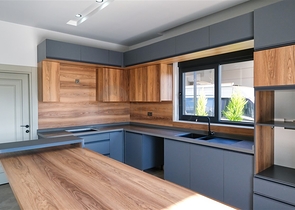 Villa mit 5+1 Grundrissen in der Region Doshemealty - Antalya 