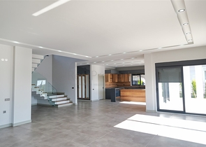 Villa mit 5+1 Grundrissen in der Region Doshemealty - Antalya 