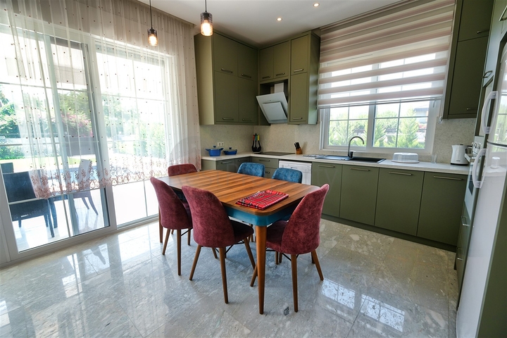 Villa mit 6+1 Grundriss in Kemer - Antalya 