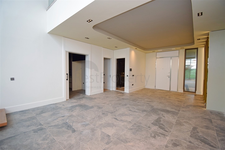 4+1-Villa in der Region Doshemealty - Antalya