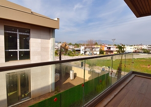 4+1-Villa in der Region Doshemealty - Antalya