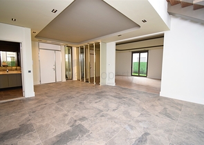 4+1-Villa in der Region Doshemealty - Antalya