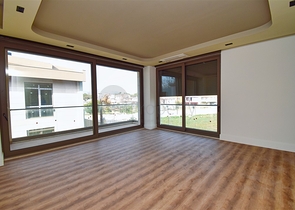 4+1-Villa in der Region Doshemealty - Antalya