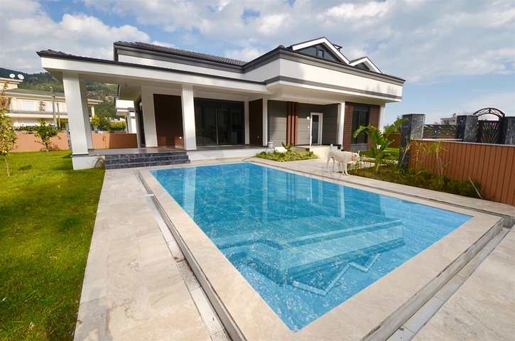 4+2- und 9+3-Villen in Kemer - Antalya