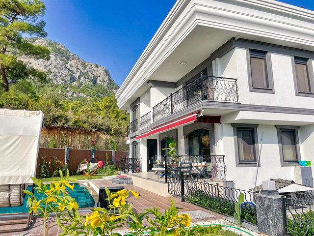 4+2- und 9+3-Villen in Kemer - Antalya