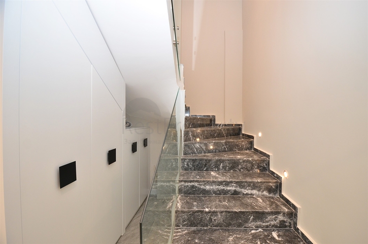 4+2- und 9+3-Villen in Kemer - Antalya