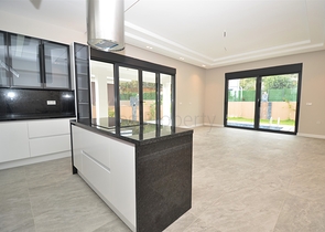 4+2- und 9+3-Villen in Kemer - Antalya