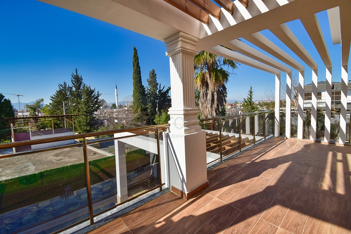 5+1-Villa in Lara - Antalya