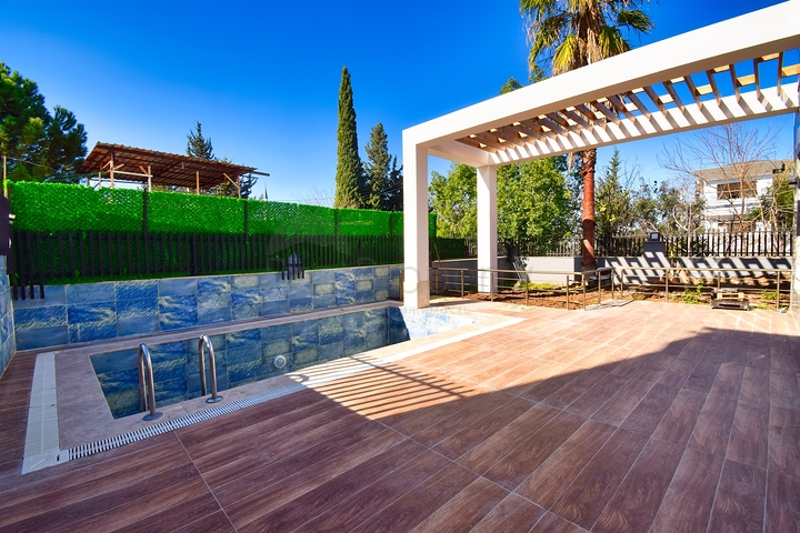 5+1-Villa in Lara - Antalya