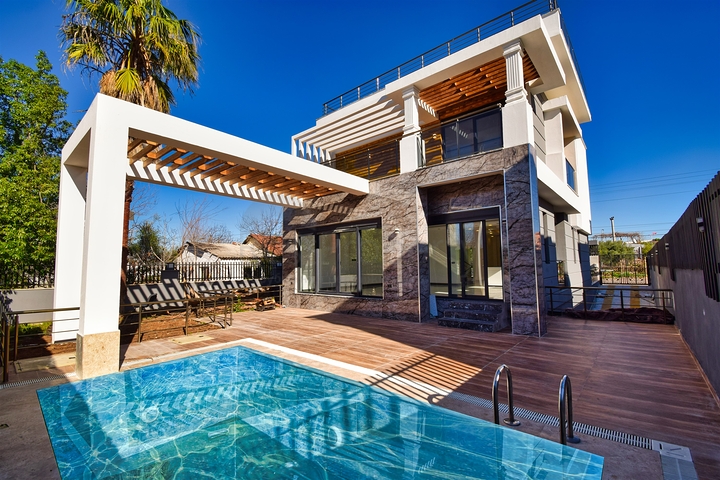 5+1-Villa in Lara - Antalya