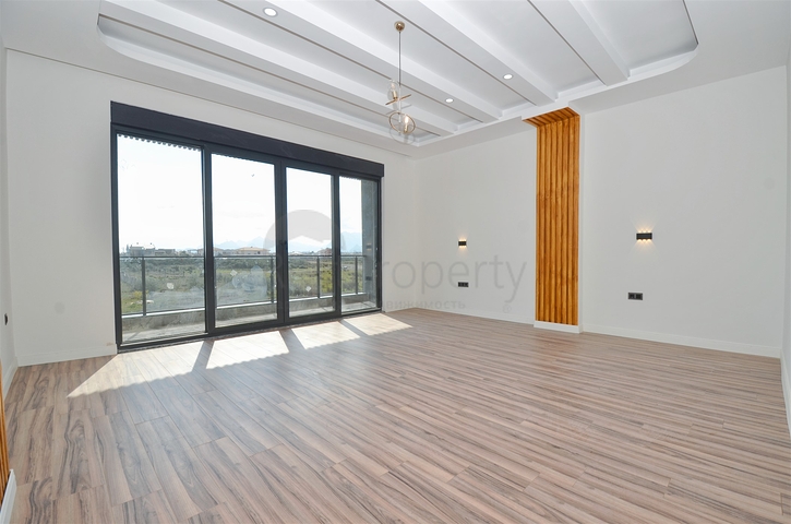 Villa mit 7+2 Grundrissen in der Region Doshemealty - Antalya