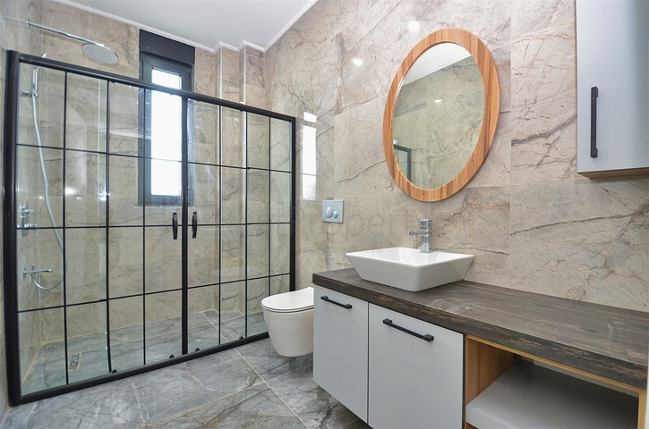 Villa mit 7+2 Grundrissen in der Region Doshemealty - Antalya