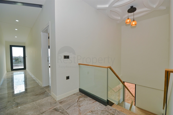 Villa mit 7+2 Grundrissen in der Region Doshemealty - Antalya