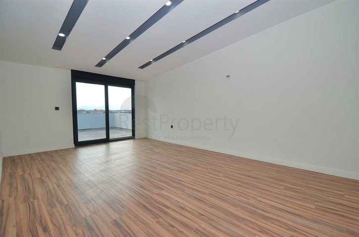 Villa mit 7+2 Grundrissen in der Region Doshemealty - Antalya