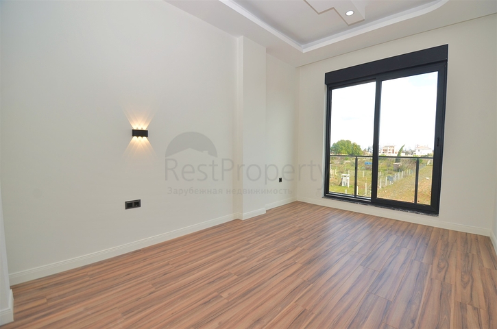 Villa mit 7+2 Grundrissen in der Region Doshemealty - Antalya