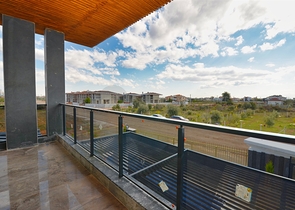 Villa mit 7+2 Grundrissen in der Region Doshemealty - Antalya