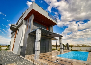 Villa mit 7+2 Grundrissen in der Region Doshemealty - Antalya