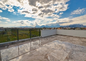 Villa mit 7+2 Grundrissen in der Region Doshemealty - Antalya