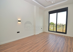 Villa mit 7+2 Grundrissen in der Region Doshemealty - Antalya