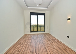 Villa mit 7+2 Grundrissen in der Region Doshemealty - Antalya