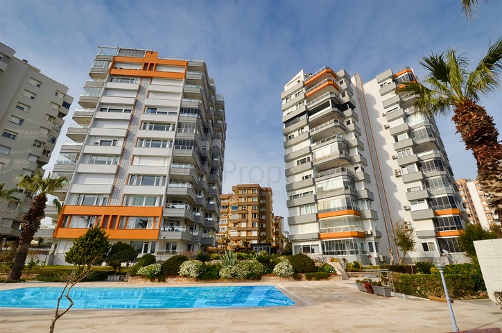 4+1 Wohnung in der Wohngegend Çaglayan - Antalya 