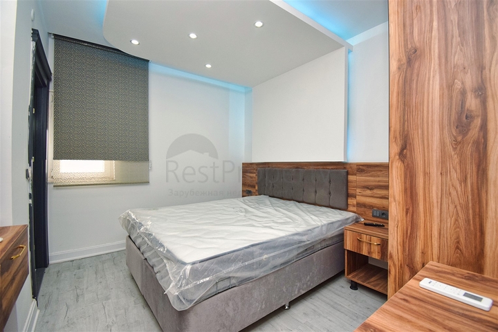 Villa mit 7+3 Grundrissen in Altyntas - Antalya 