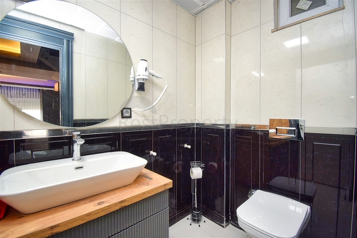 Villa mit 7+3 Grundrissen in Altyntas - Antalya 