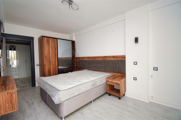 Villa mit 7+3 Grundrissen in Altyntas - Antalya 