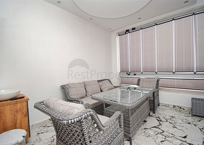 Villa mit 7+3 Grundrissen in Altyntas - Antalya 