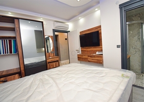 Villa mit 7+3 Grundrissen in Altyntas - Antalya 