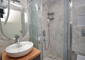 Villa mit 7+3 Grundrissen in Altyntas - Antalya 